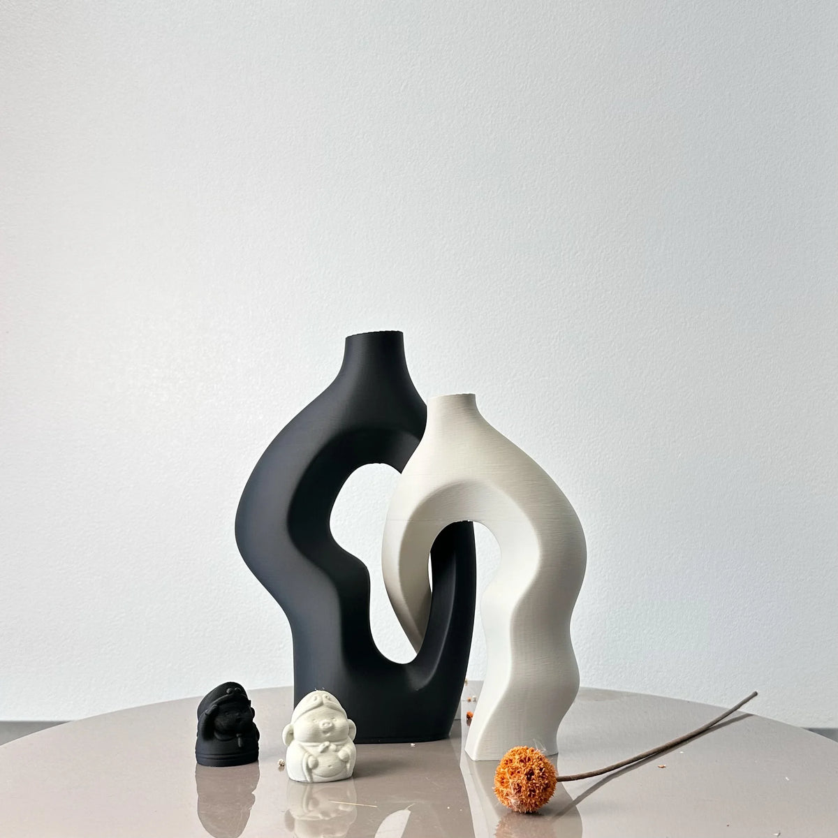 Zumi's 2-Piece Set Twisty Artistic Vases