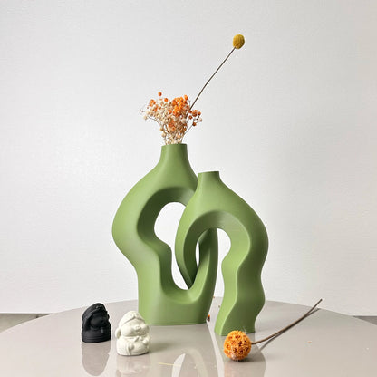 Zumi's 2-Piece Set Twisty Artistic Vases