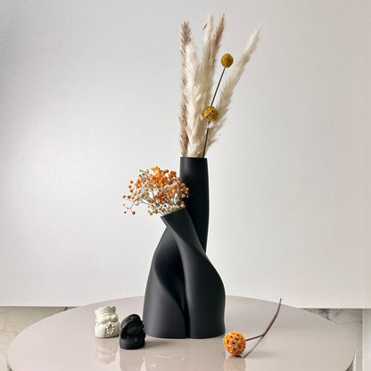 Zumi's 2-Piece Set of "Inseparable" Double Vase