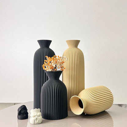 Zumi's 2-Piece Set of Wavy Art Dry Vase