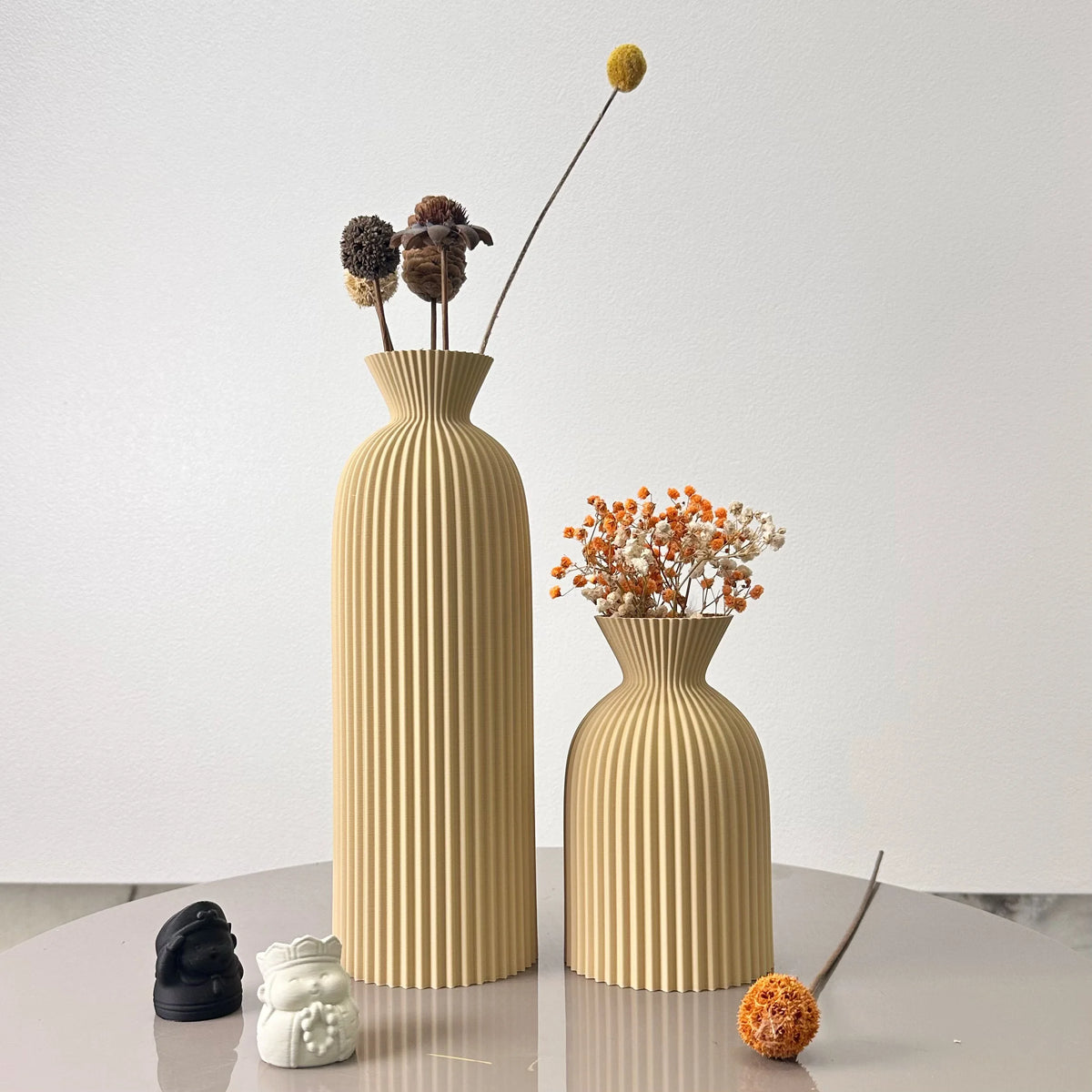 Zumi's 2-Piece Set of Wavy Art Dry Vase