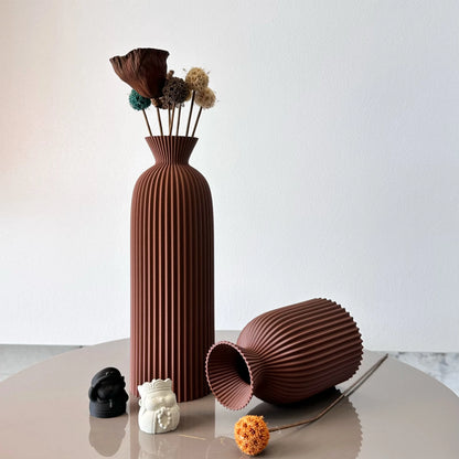 Zumi's 2-Piece Set of Wavy Art Dry Vase