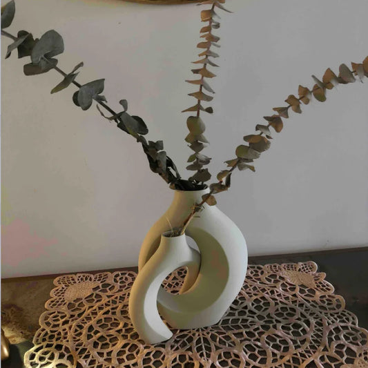 Zumi's 2-Piece Hugging Vase