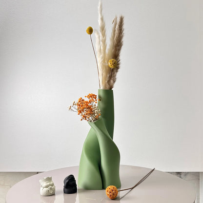 Zumi's 2-Piece Set of "Inseparable" Double Vase