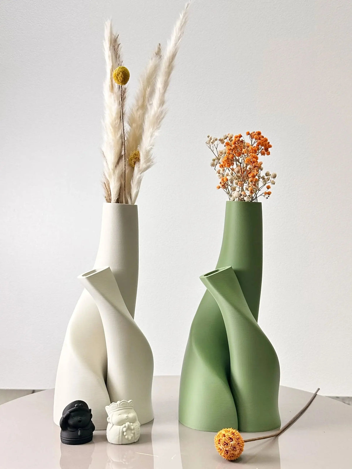Zumi's 2-Piece Set of "Inseparable" Double Vase