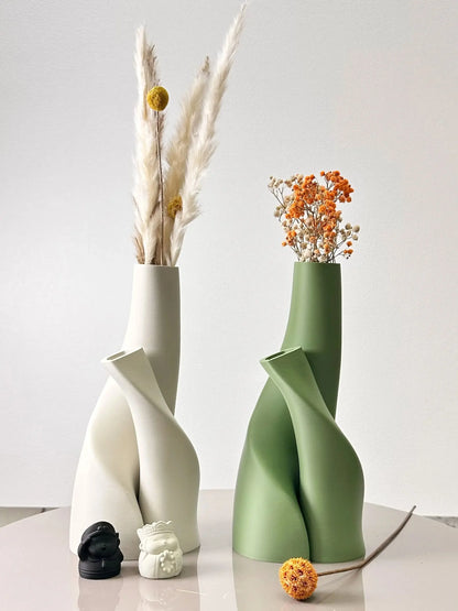 Zumi's 2-Piece Set of "Inseparable" Double Vase