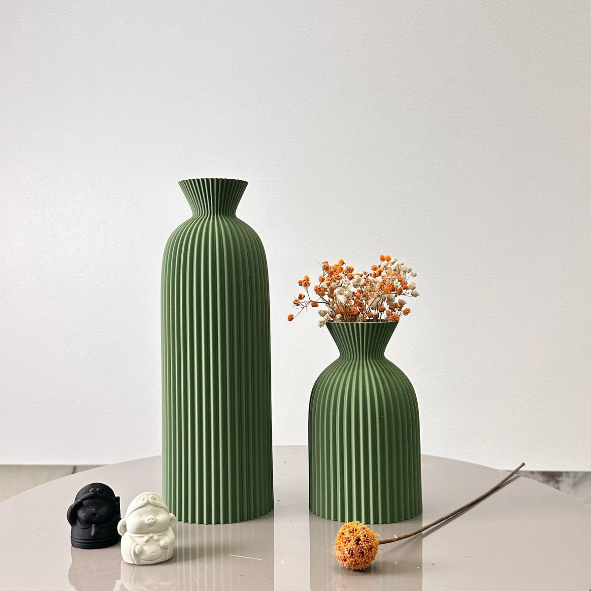 Zumi's 2-Piece Set of Wavy Art Dry Vase