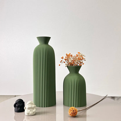 Zumi's 2-Piece Set of Wavy Art Dry Vase