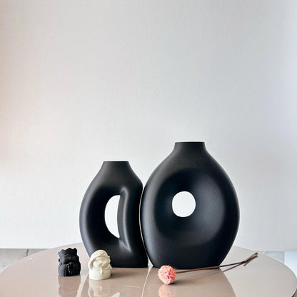 Zumi's 2-Piece Set of Sun and Moon Matching Vases