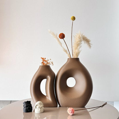 Zumi's 2-Piece Set of Sun and Moon Matching Vases