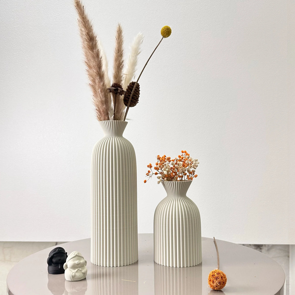 Zumi's 2-Piece Set of Wavy Art Dry Vase