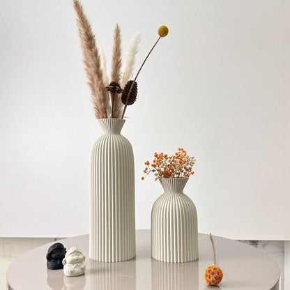 Zumi's 2-Piece Set of Wavy Art Dry Vase