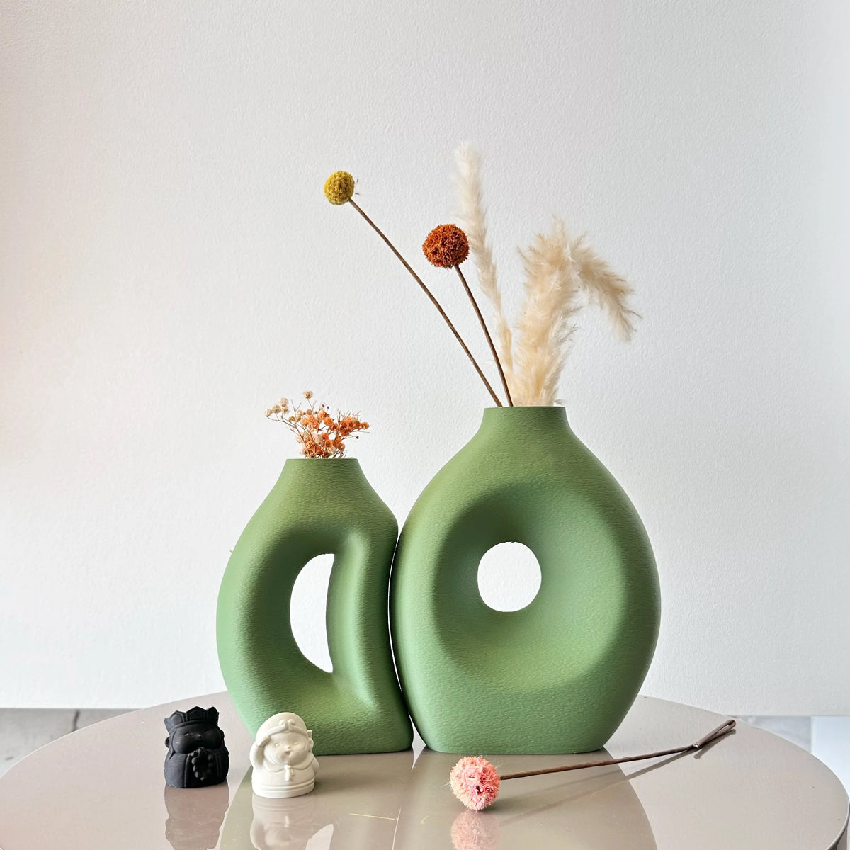 Zumi's 2-Piece Set of Sun and Moon Matching Vases