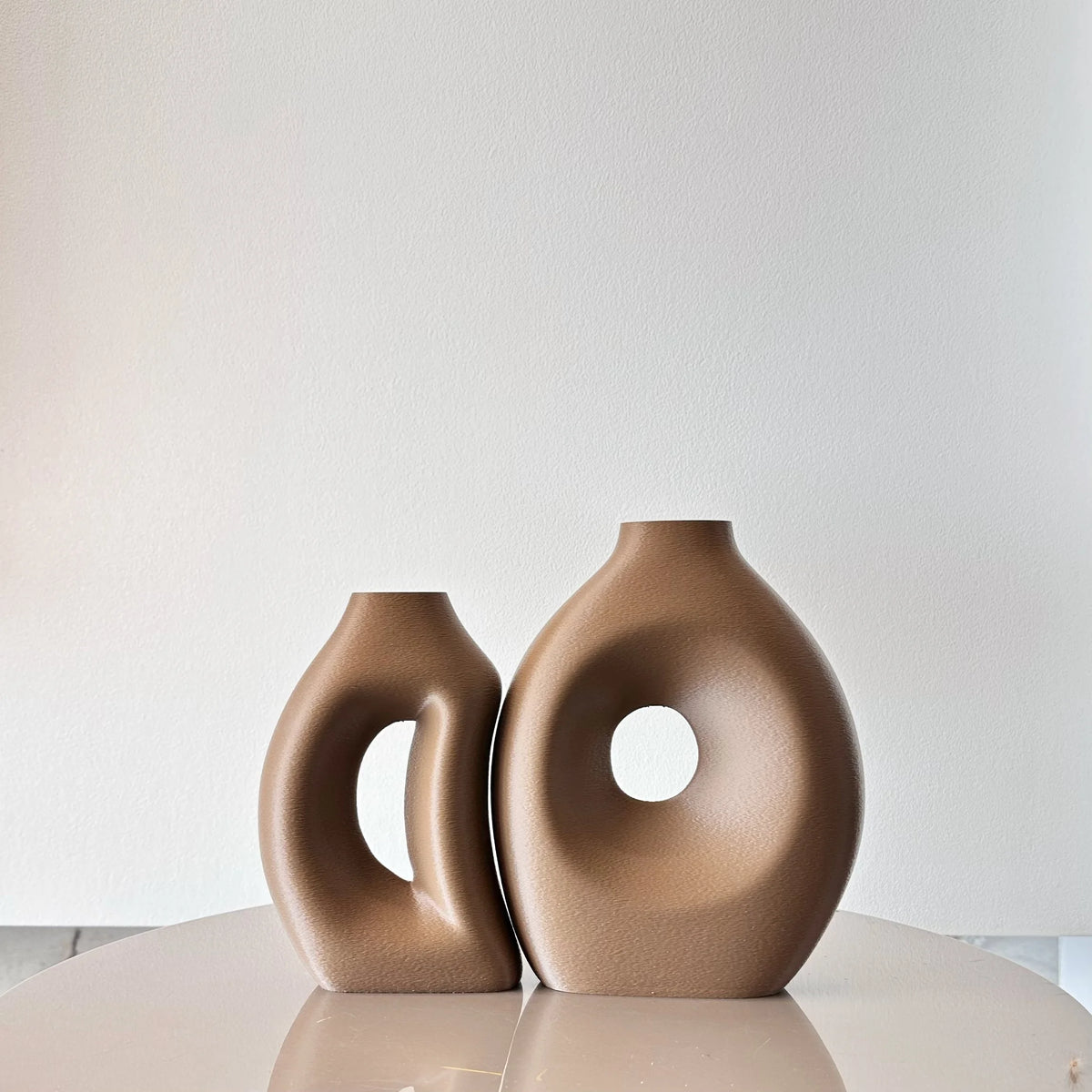 Zumi's 2-Piece Set of Sun and Moon Matching Vases