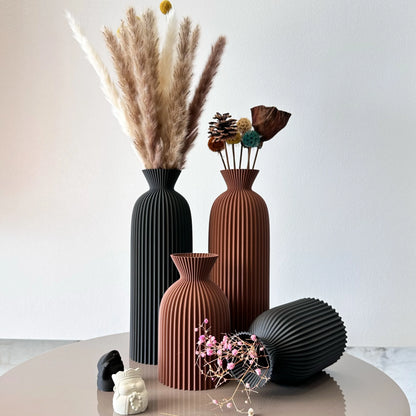 Zumi's 2-Piece Set of Wavy Art Dry Vase