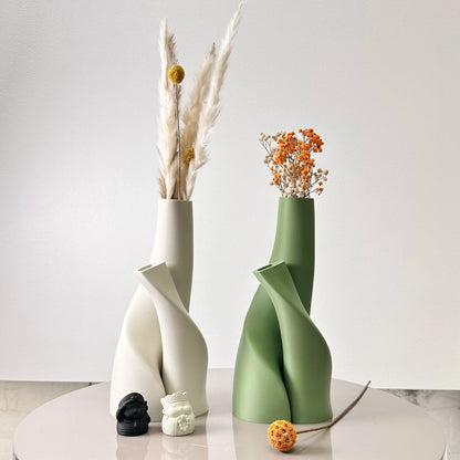 Zumi's 2-Piece Set of "Inseparable" Double Vase