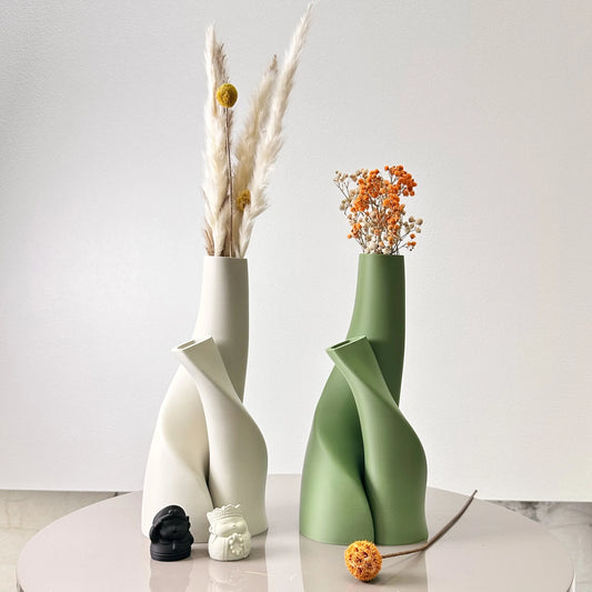 Zumi's 2-Piece Set of "Inseparable" Double Vase