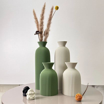 Zumi's 2-Piece Set of Wavy Art Dry Vase
