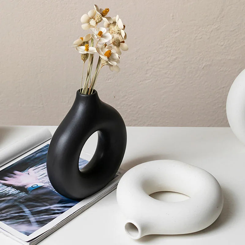 Zumi's Donut Minimalist Vase