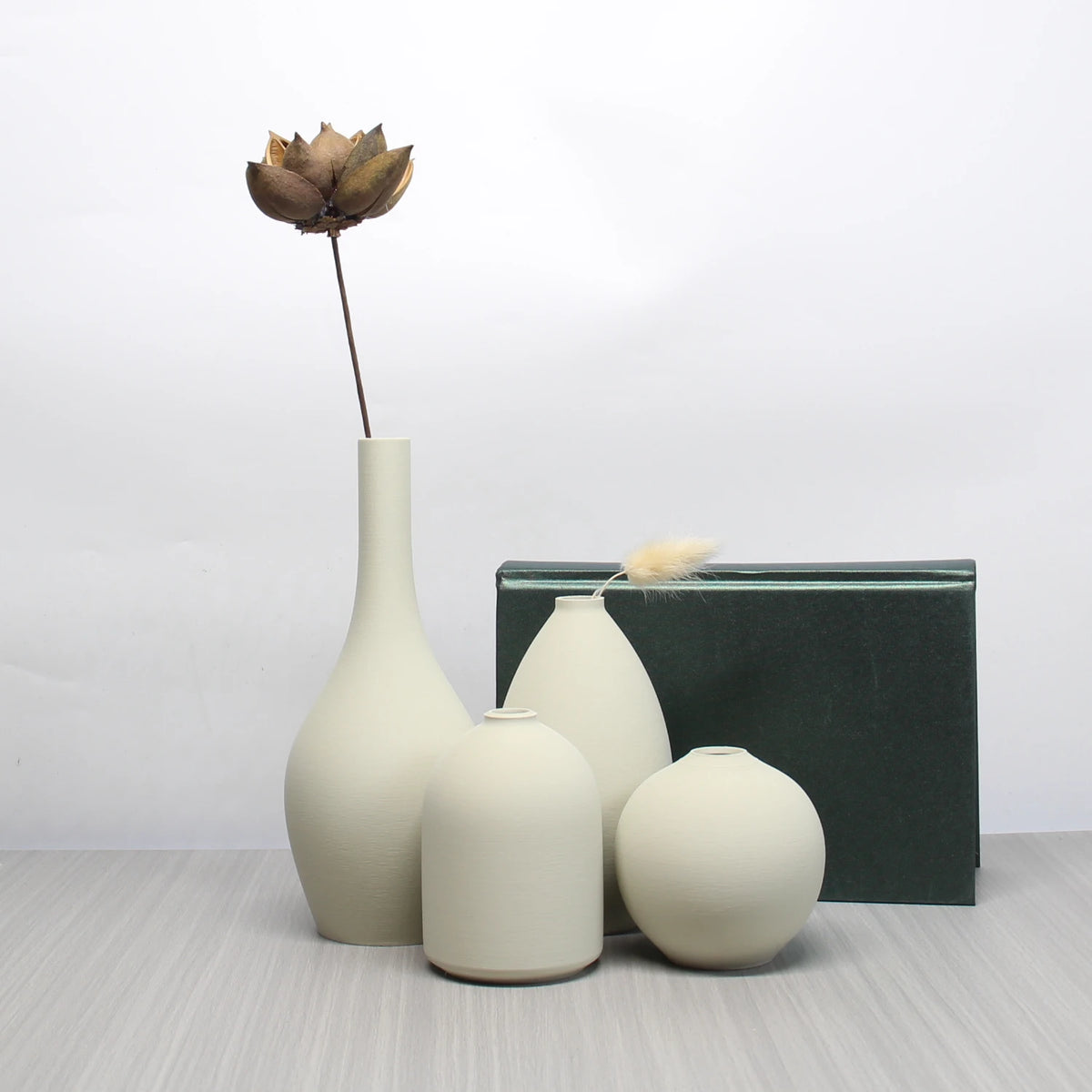 Zumi's 4-Piece Minimalist Art Vase